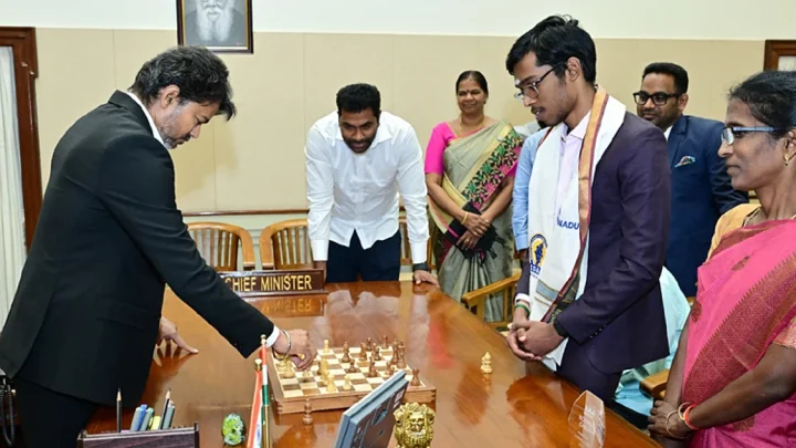 முதல்-அமைச்சர் விஜய்யுடன் செஸ் விளையாடிய அனுபவம்… மனம் திறந்த பிரக்ஞானந்தா