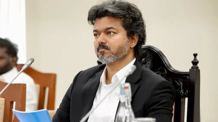 பெரம்பூர் தொகுதி வெற்றி: முதல்-அமைச்சர் விஜய்க்கு நோட்டீஸ் அனுப்ப ஐகோர்ட்டு உத்தரவு
