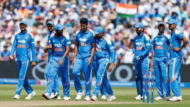 இந்திய அணிக்கு 259 ரன்கள் இலக்கு நிர்ணயித்த இங்கிலாந்து