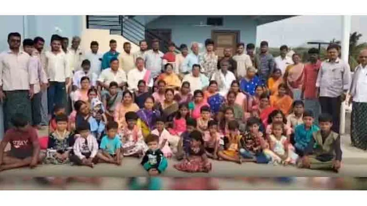 ஆந்திரா: 6 தலைமுறையாக சேர்ந்து வாழும் பிரமாண்ட கூட்டுக்குடும்பம்…