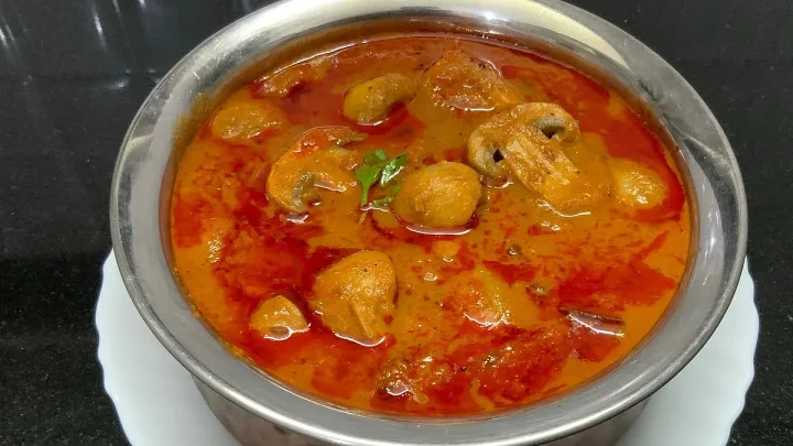 செட்டிநாடு ஸ்டைல் காளான் குழம்பு… ஒருமுறை செய்தால் மீண்டும் மீண்டும் செய்வீர்கள்!