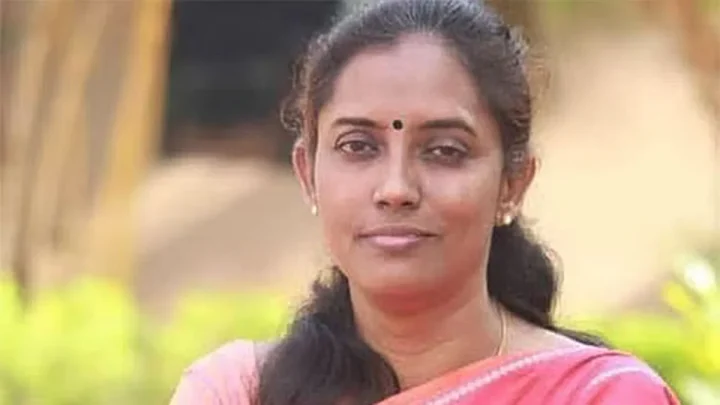 அரசுப் பணி இழப்புக்கு ஈடல்ல; வாழ்வாதாரத்திற்கான ஆதரவு – ஜோதிமணி எம்.பி.
