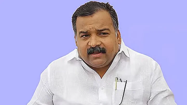 இளைஞர்களின் எதிர்காலத்தை சீரழிக்கும் தேர்வுத்தாள் கசிவுகள் – மாணிக்கம் தாகூர் குற்றச்சாட்டு