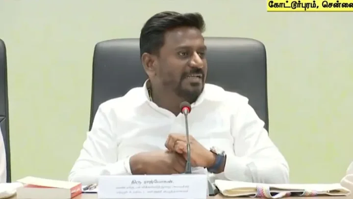 புத்தகப் பை சுமை இனி குறைக்கப்படும் – அமைச்சர் ராஜ்மோகன் சொன்ன முக்கிய தகவல்