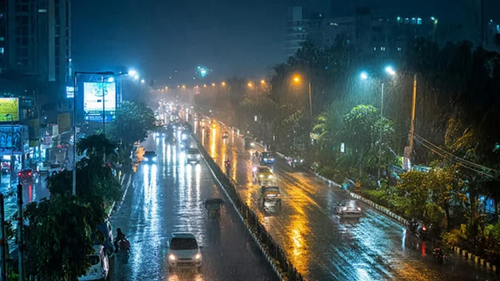 14 மாவட்டங்களில் இரவு 10 மணி வரை மழைக்கு வாய்ப்பு