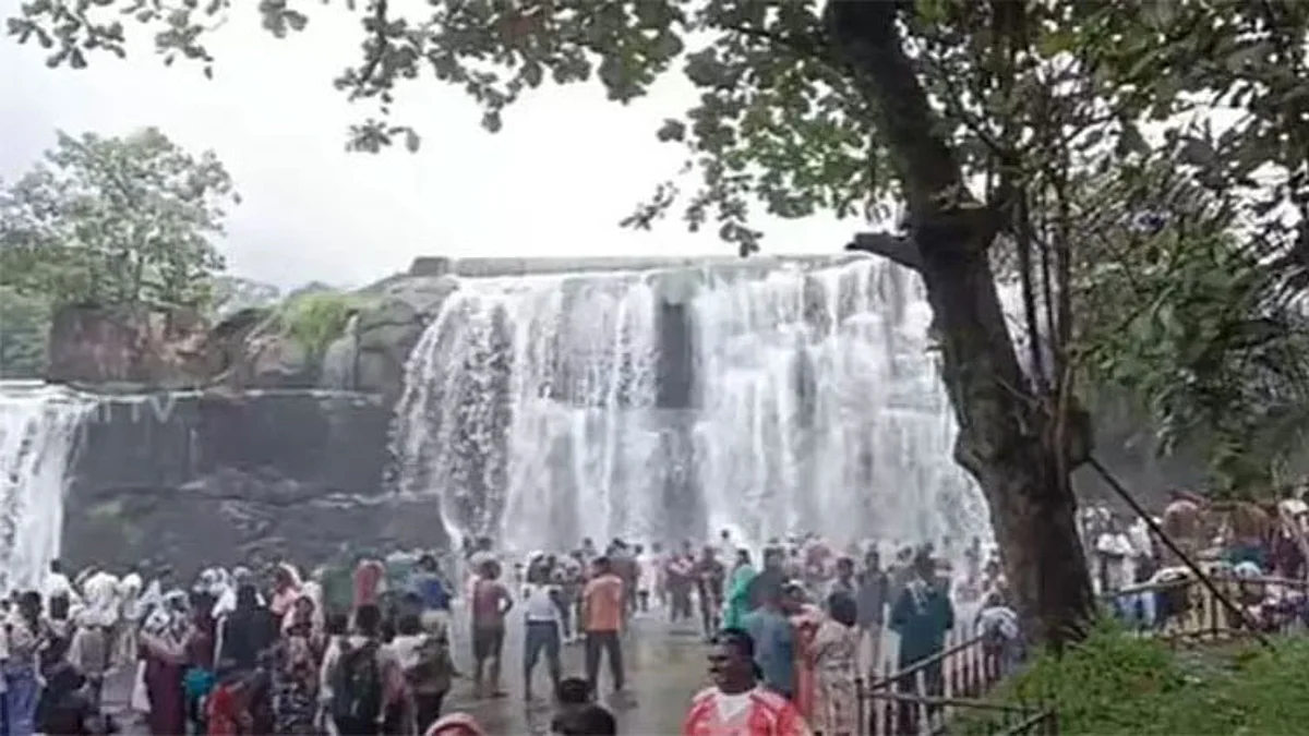 thirparappu-falls