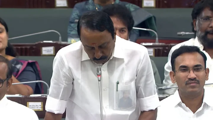 ரேஷன் அரிசியை ஆட்டுக்கும், கோழிக்கும்தான் மக்கள் பயன்படுத்துகின்றனர்: அமைச்சர் செங்கோட்டையன் பேச்சால் சர்ச்சை