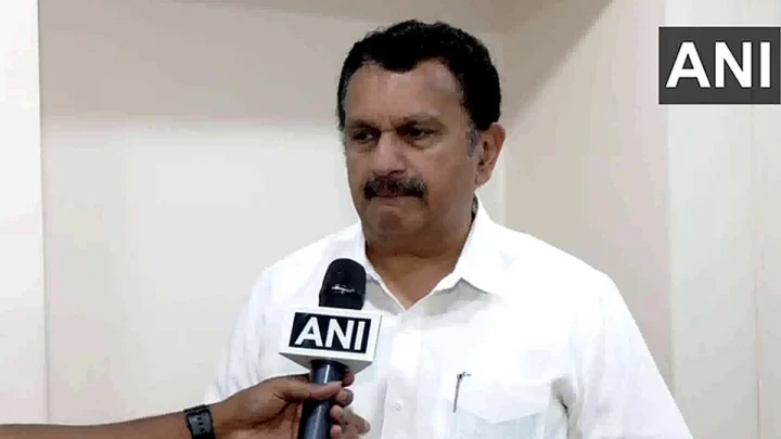 ‘அரசு மருத்துவர்கள் தனியார் கிளினிக் நடத்துவதை அனுமதிக்க முடியாது’ – கேரள சுகாதாரத்துறை மந்திரி திட்டவட்டம்